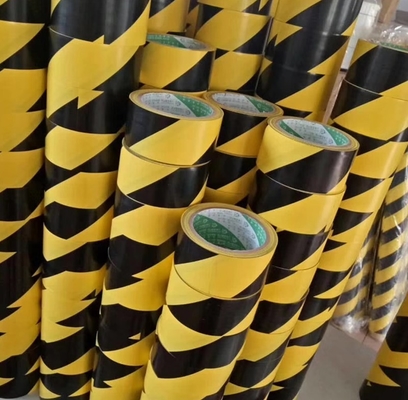Beli 48mm lebar PVC pita peringatan hitam dan kuning pembuatan online
